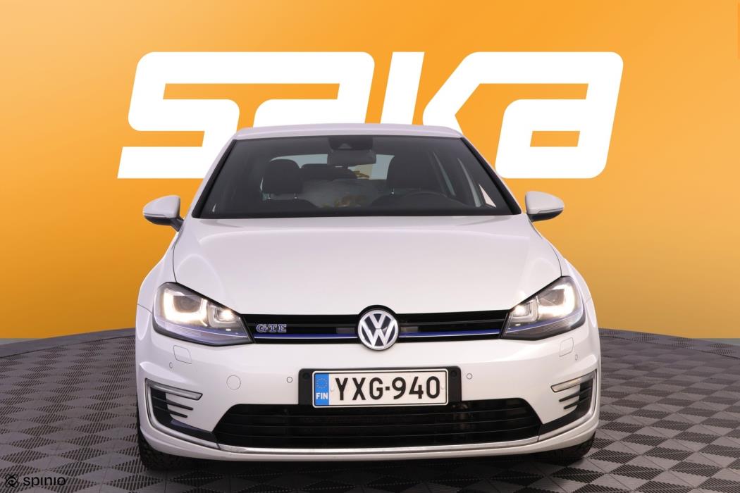 VOLKSWAGEN Golf 2015