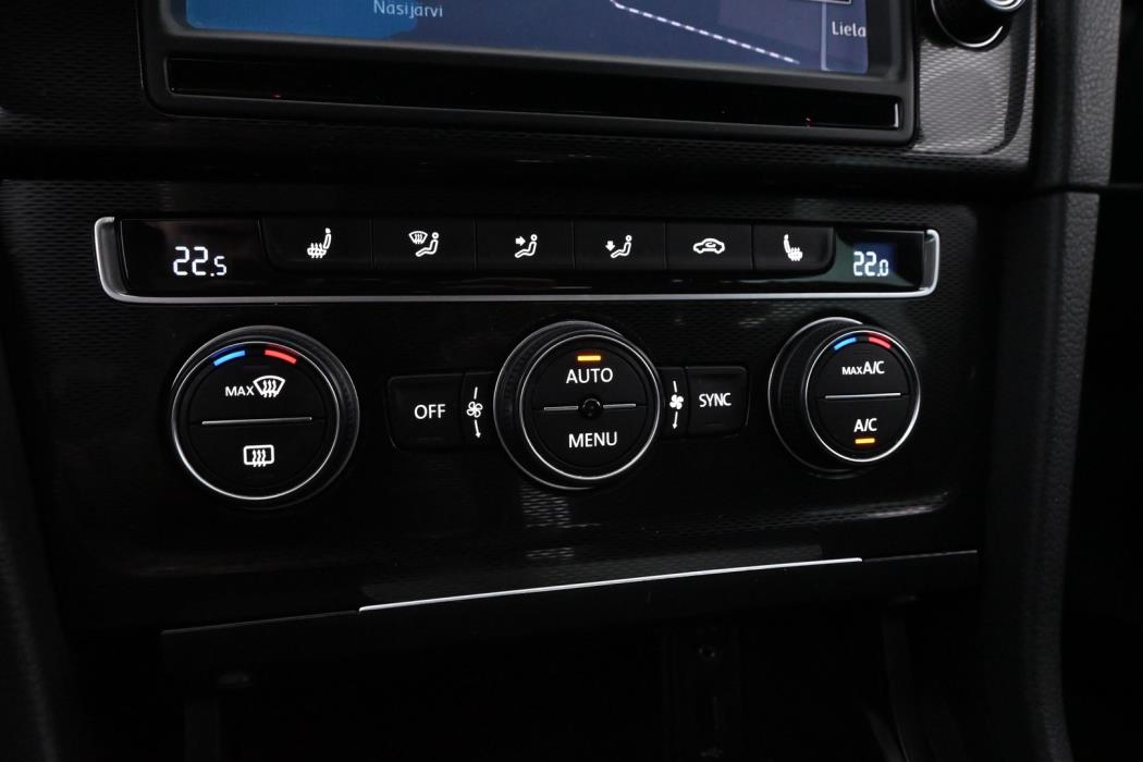 VOLKSWAGEN Golf 2015