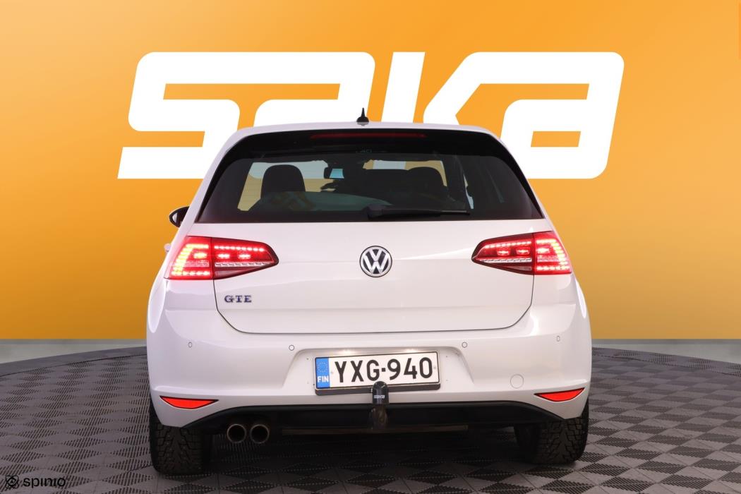 VOLKSWAGEN Golf 2015