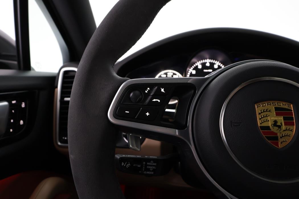 PORSCHE Cayenne 2021