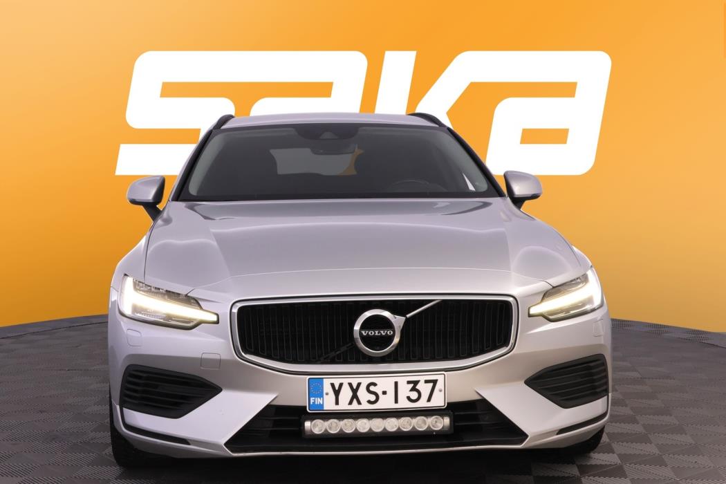 VOLVO V60 2020