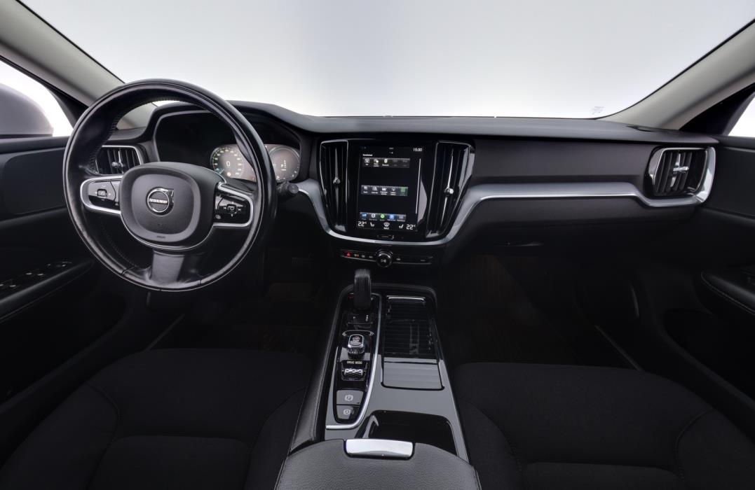 VOLVO V60 2020