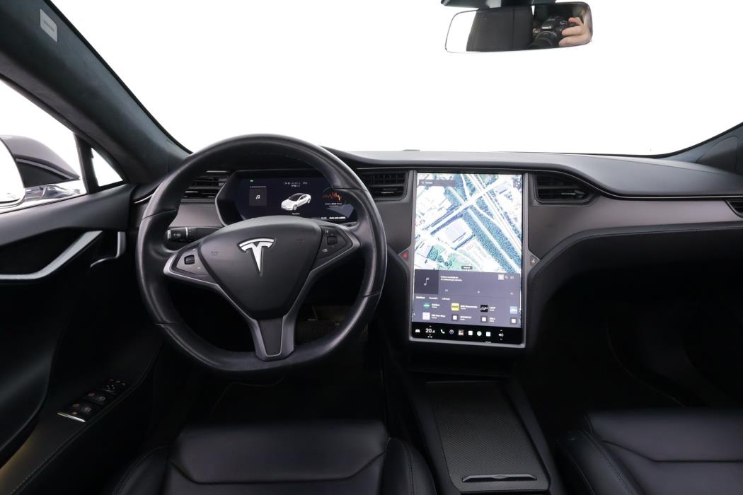 TESLA Model S 2018