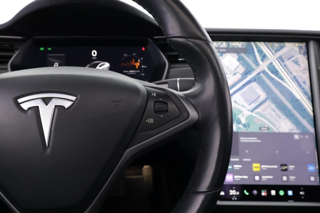TESLA Model S 2018