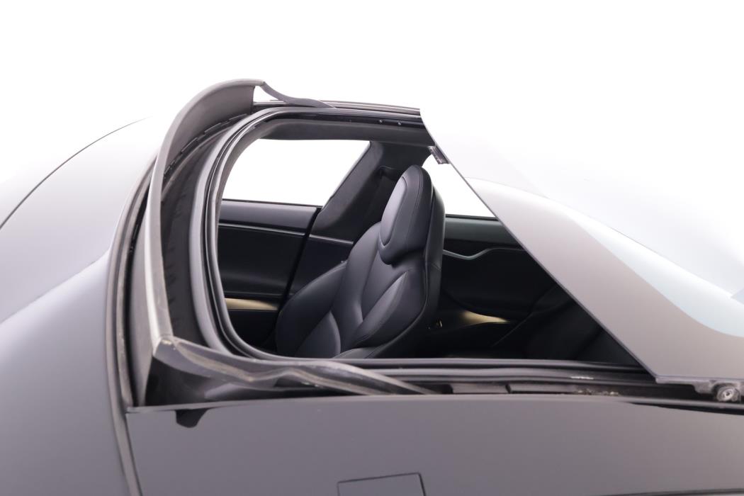 TESLA Model S 2018