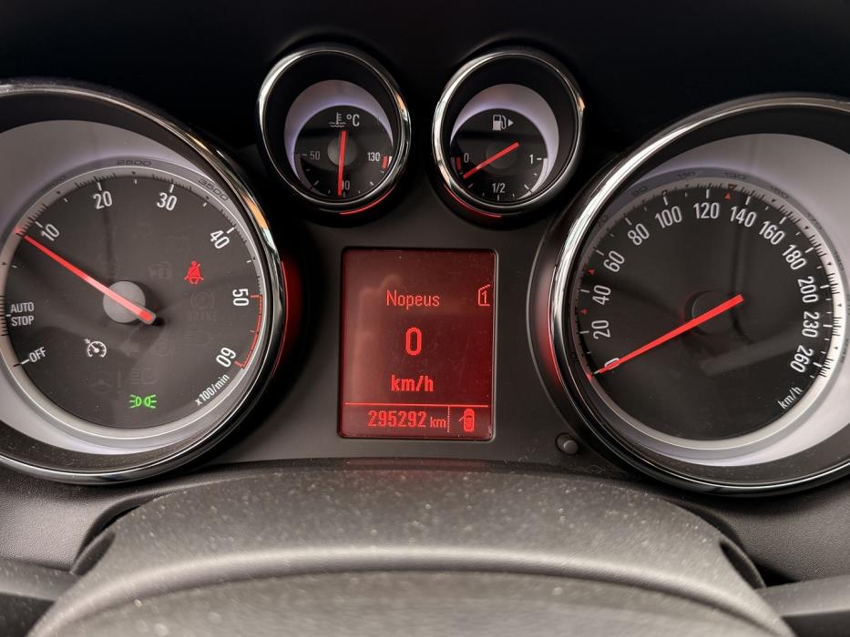 OPEL Astra 2012