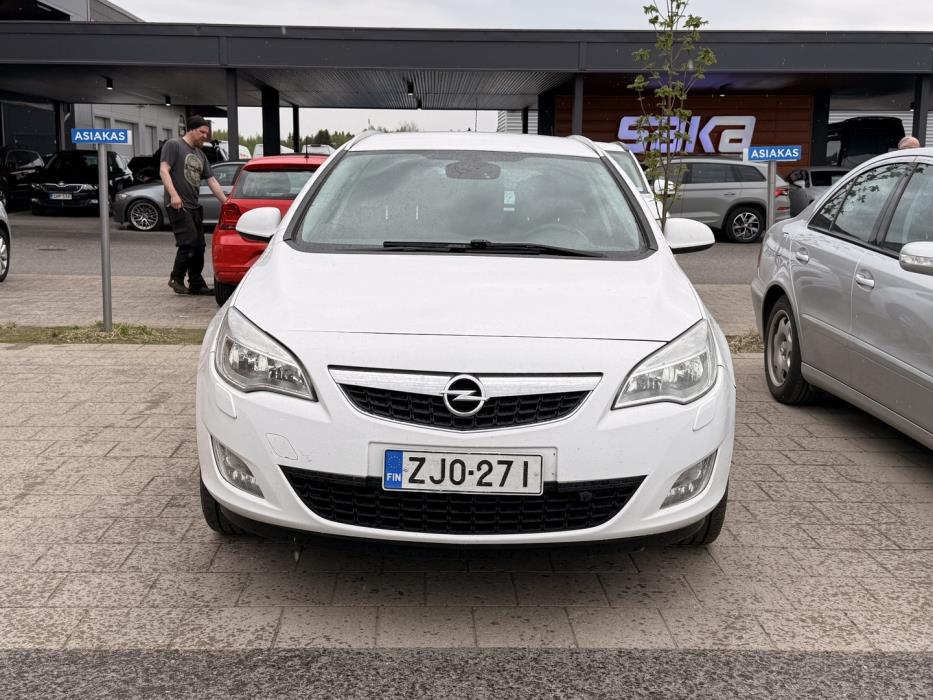 OPEL Astra 2012