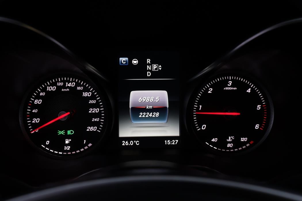 MERCEDES-BENZ C 2015