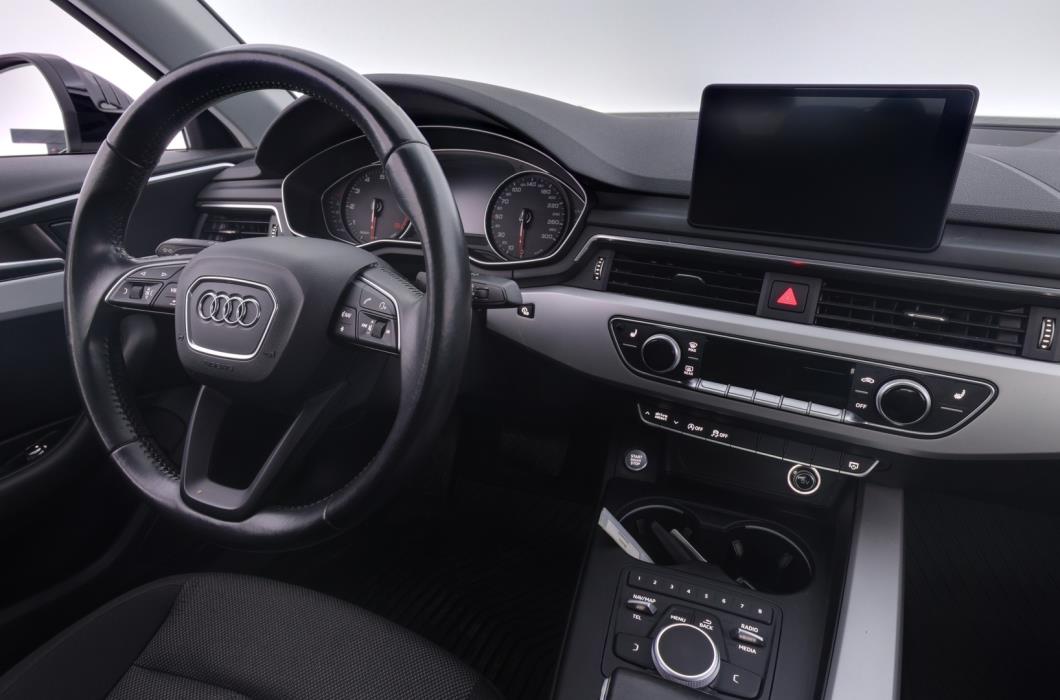 AUDI A4 2016
