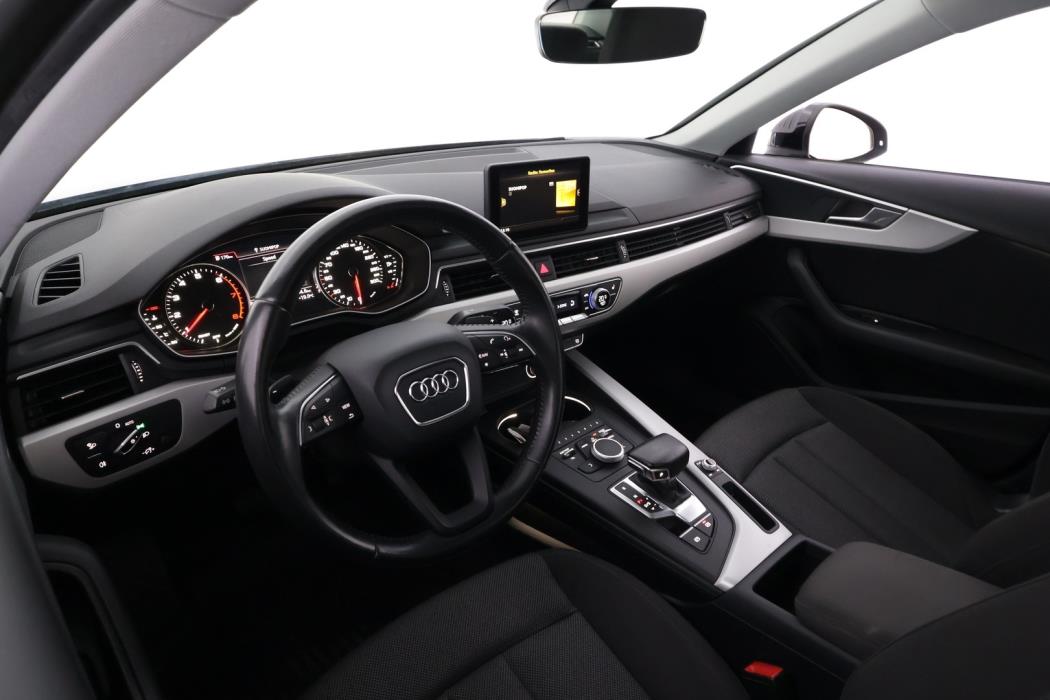 AUDI A4 2016