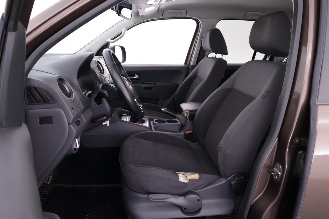 VOLKSWAGEN Amarok 2016