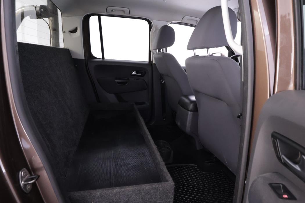 VOLKSWAGEN Amarok 2016