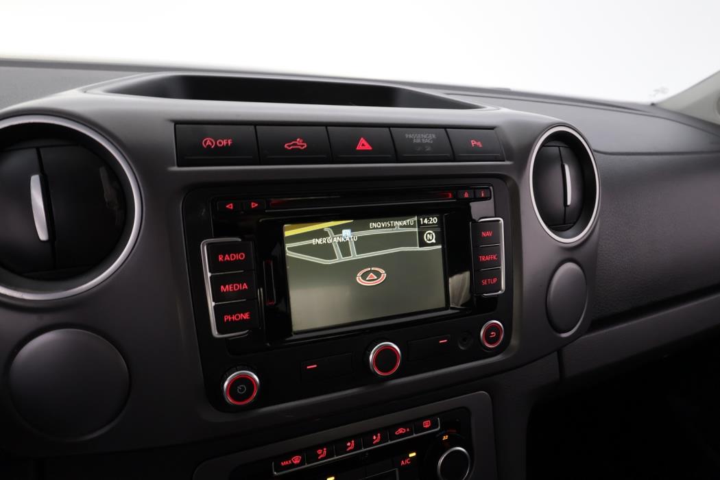 VOLKSWAGEN Amarok 2016