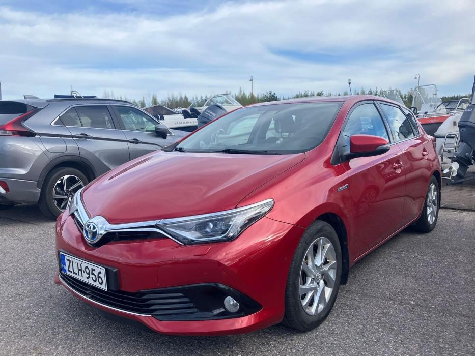 TOYOTA Auris 2017