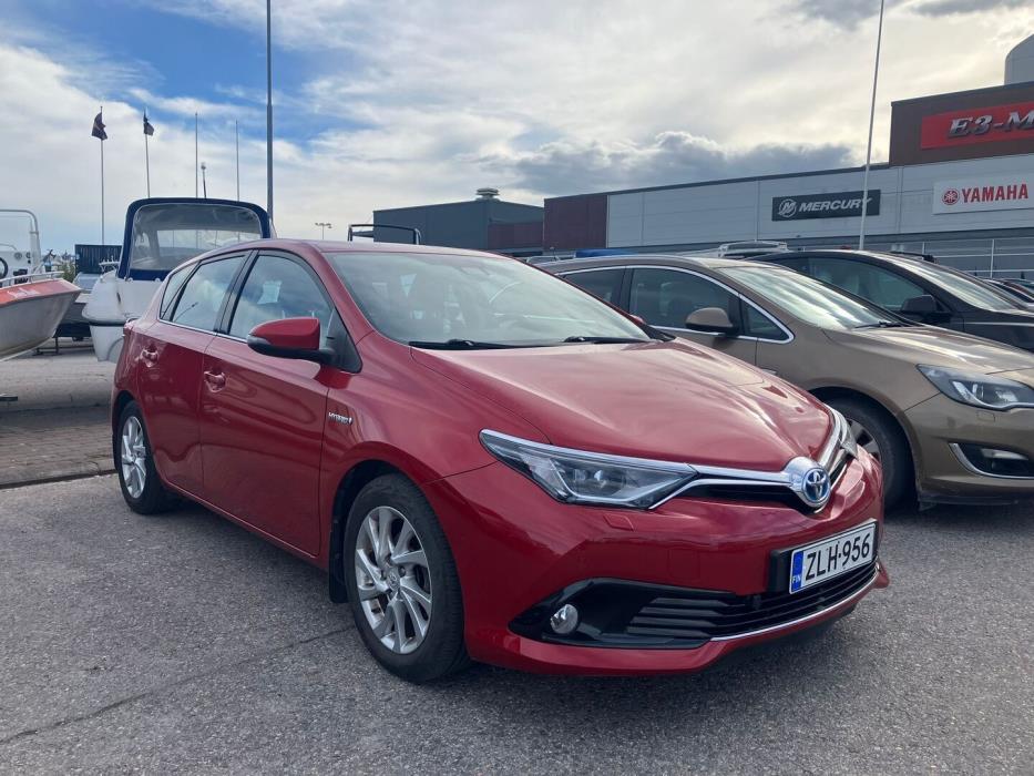 TOYOTA Auris 2017