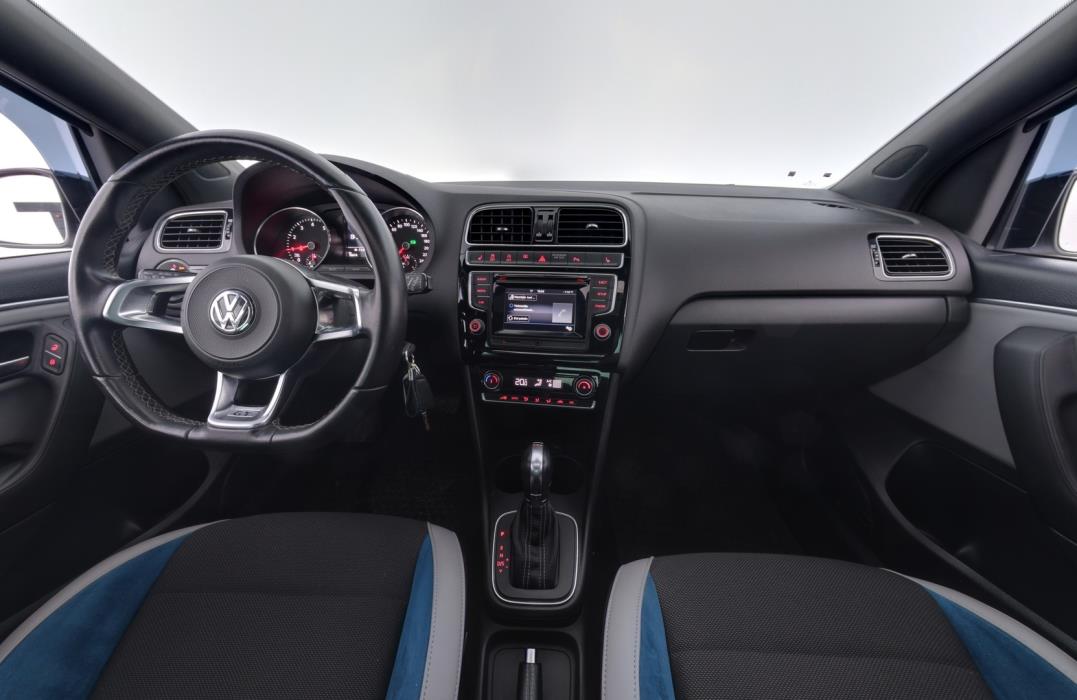 VOLKSWAGEN Polo 2017