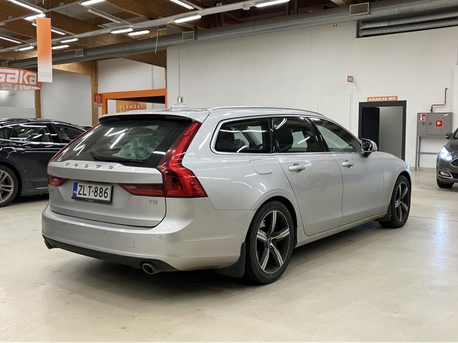 VOLVO V90 2019