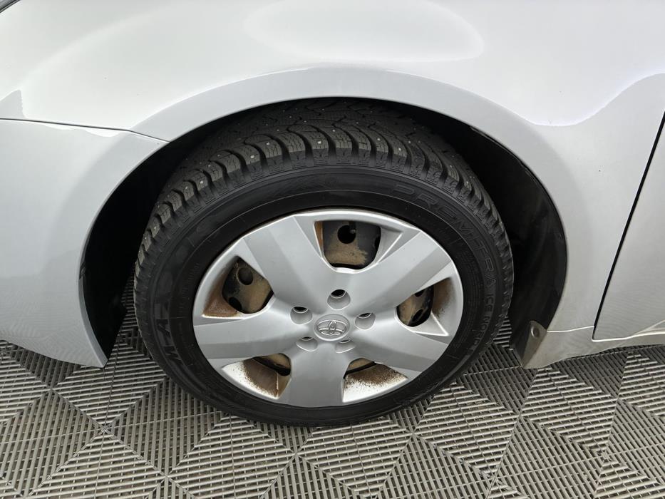 TOYOTA Avensis 2012