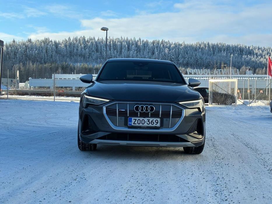 AUDI e-tron 2020
