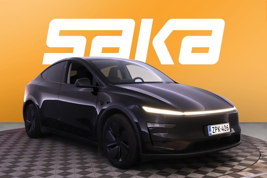 TESLA Model Y 2025
