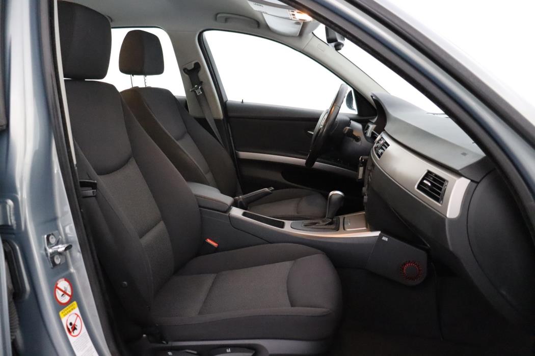 BMW 320 2005