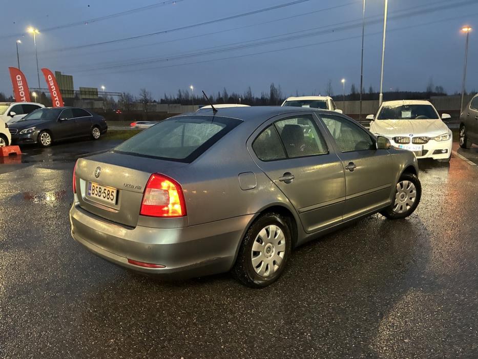 SKODA Octavia 2012