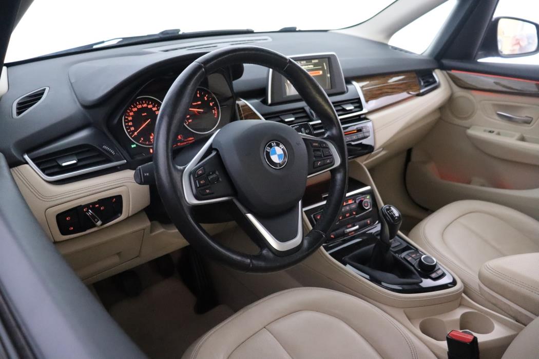 BMW 218 2015