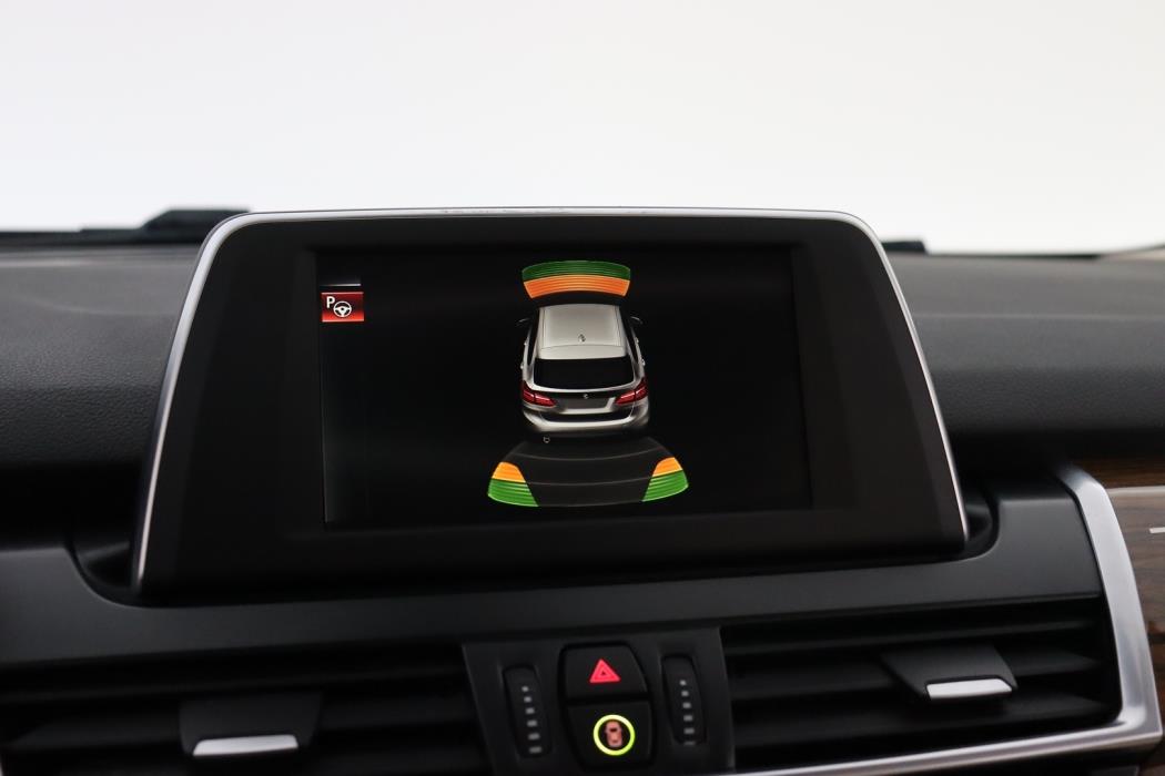 BMW 218 2015
