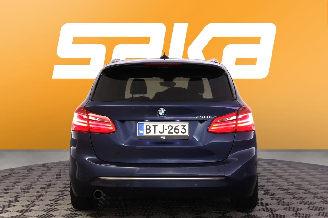 BMW 218 2015