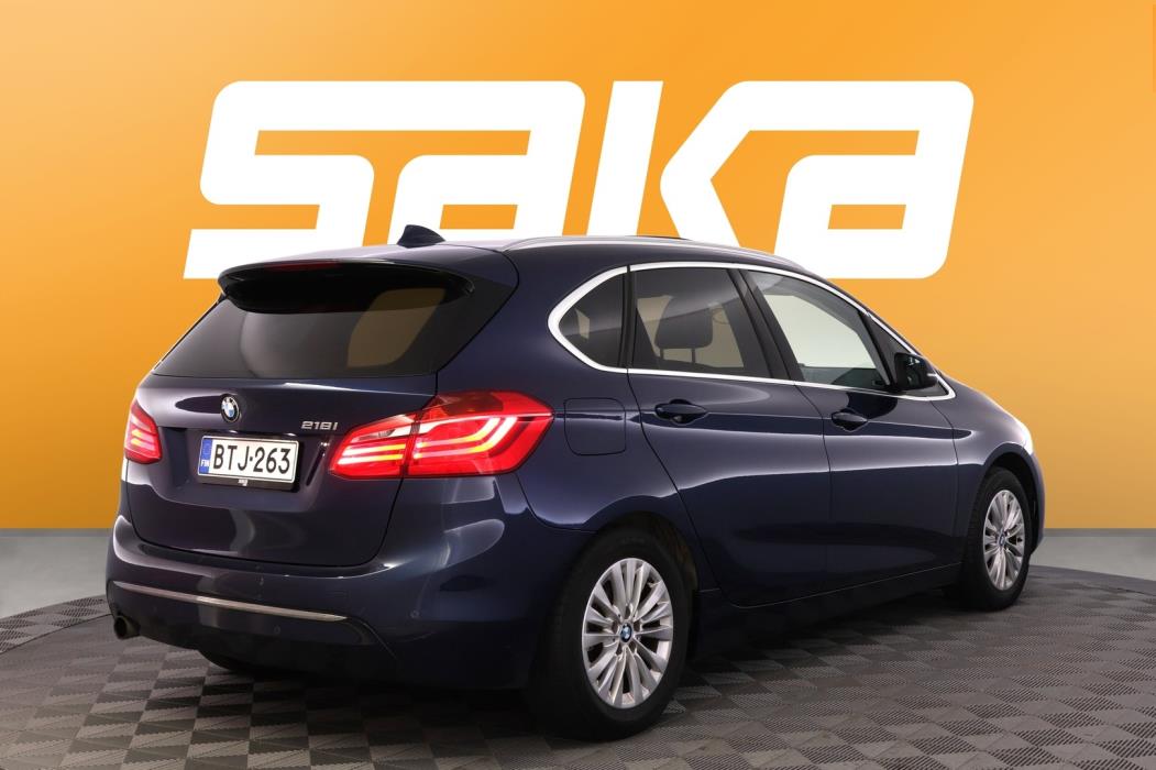 BMW 218 2015