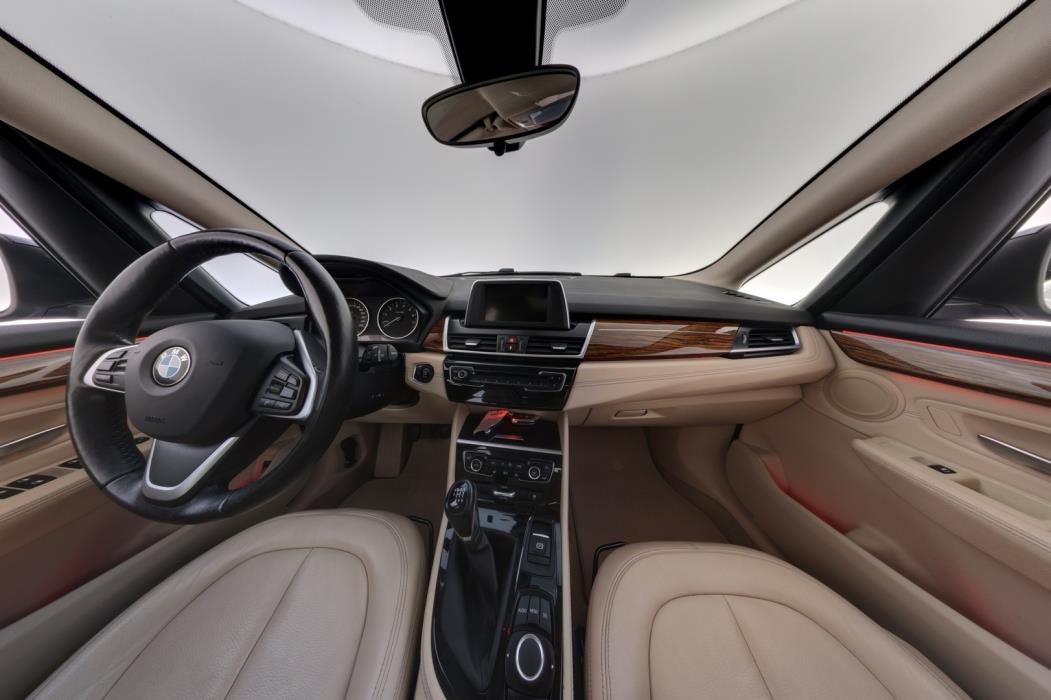 BMW 218 2015