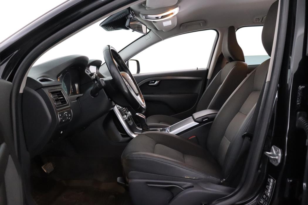 VOLVO XC70 2016