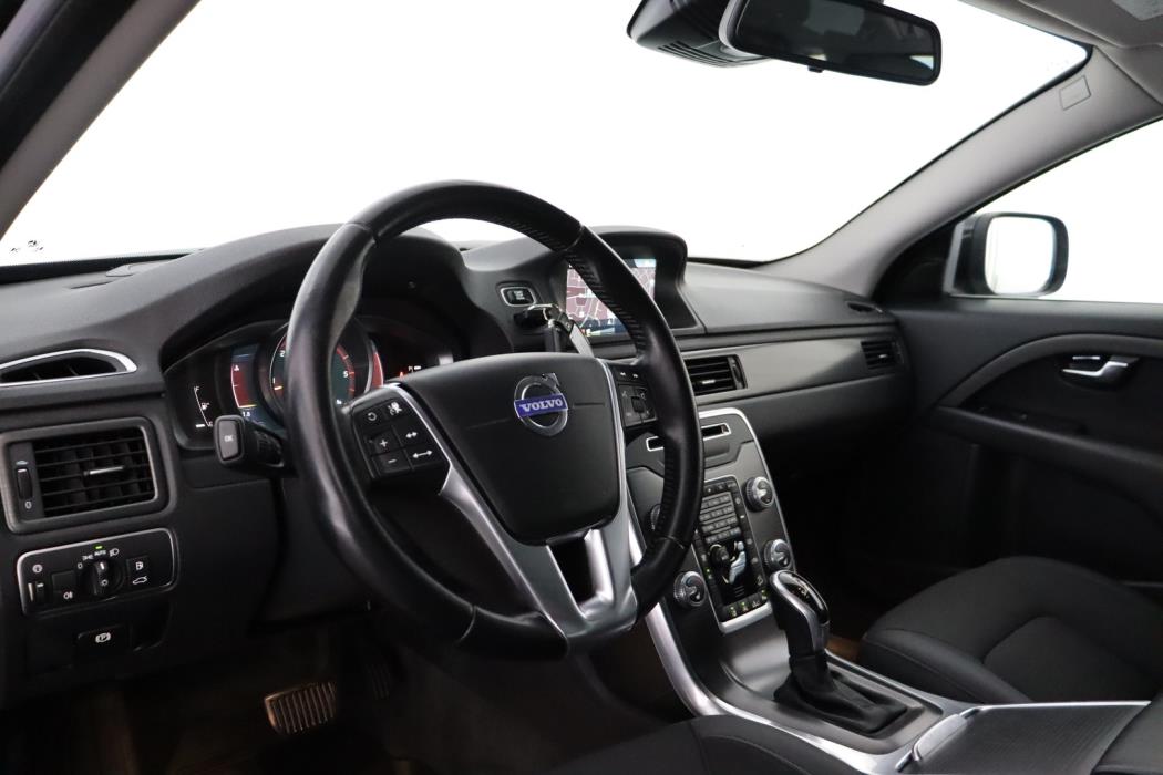 VOLVO XC70 2016