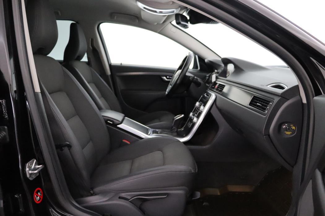 VOLVO XC70 2016