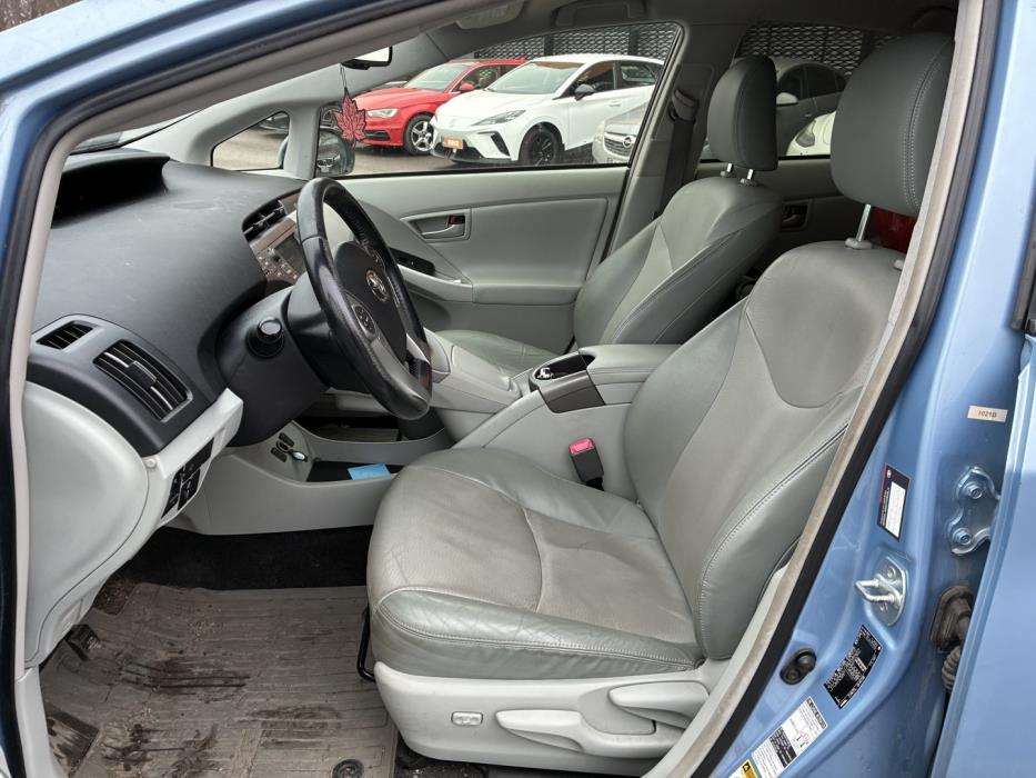 TOYOTA PRIUS PLUG-IN HYBRID 2012