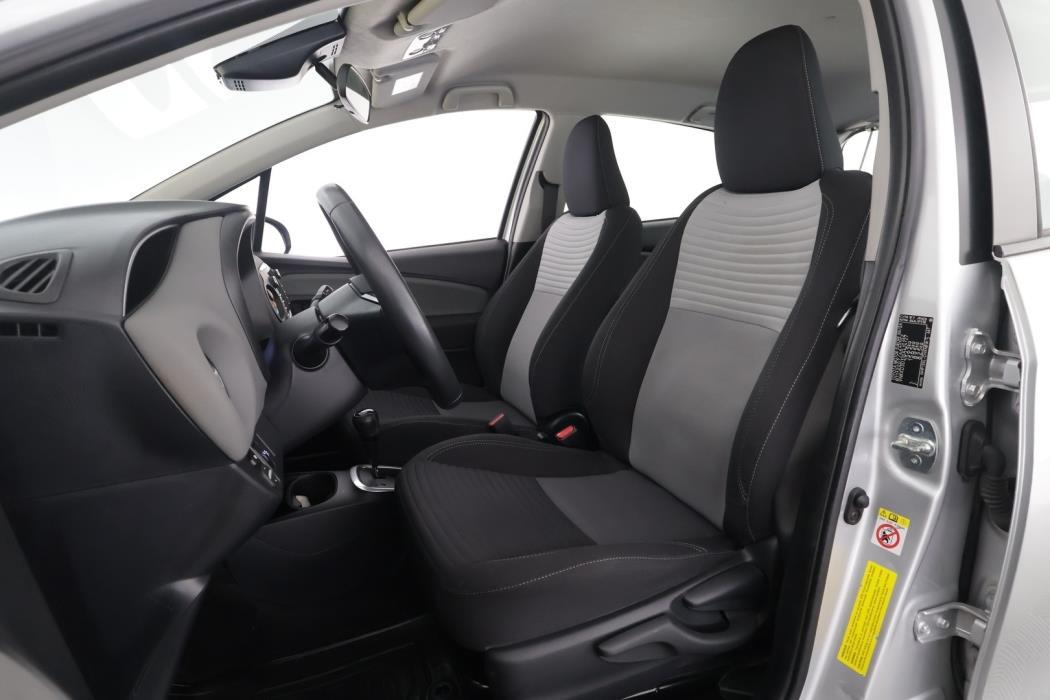 TOYOTA Yaris 2018