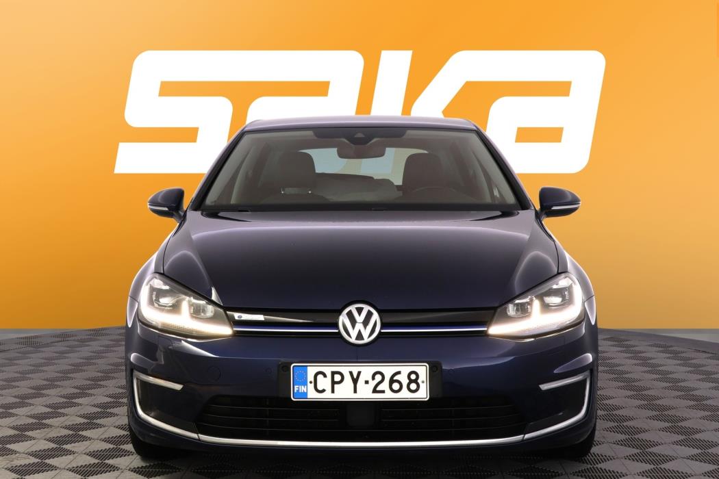 VOLKSWAGEN Golf 2018