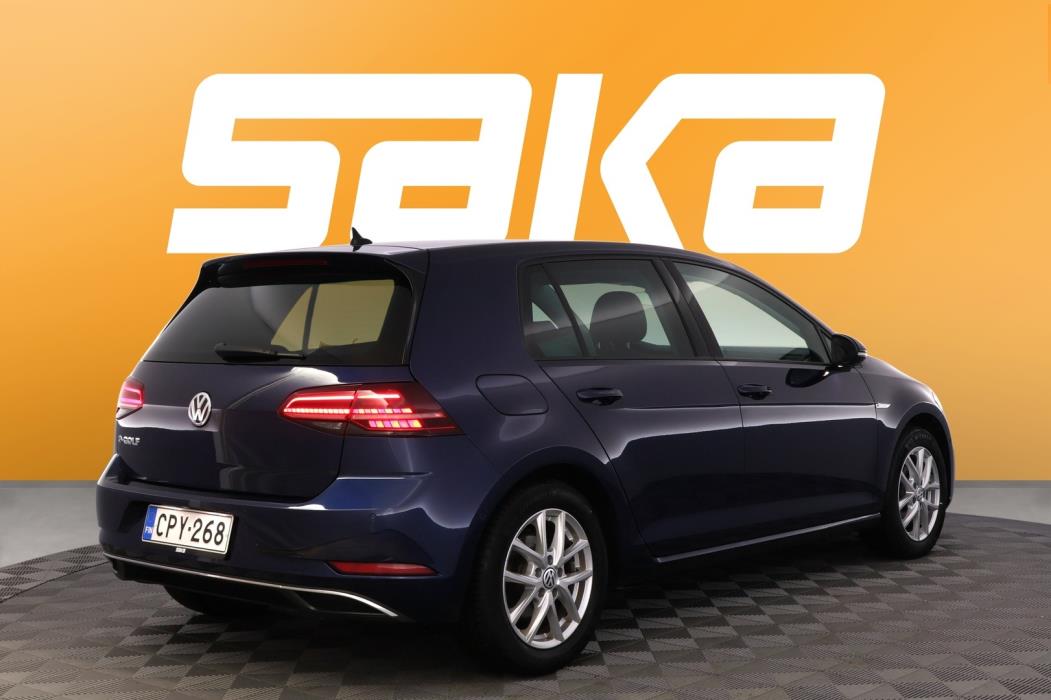 VOLKSWAGEN Golf 2018