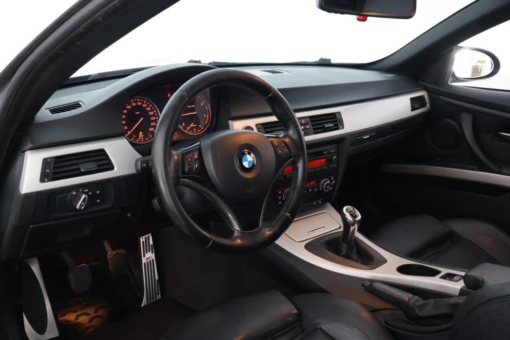 BMW 320 2009