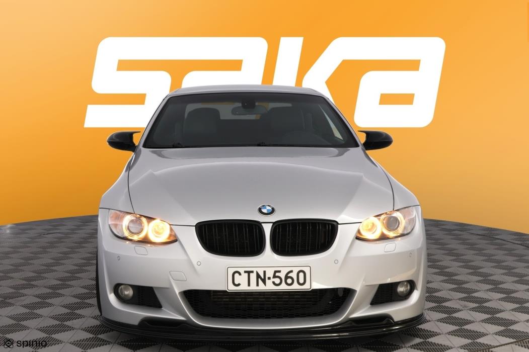 BMW 320 2009