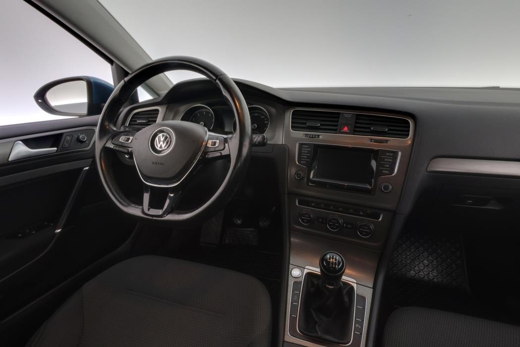 VOLKSWAGEN Golf 2014