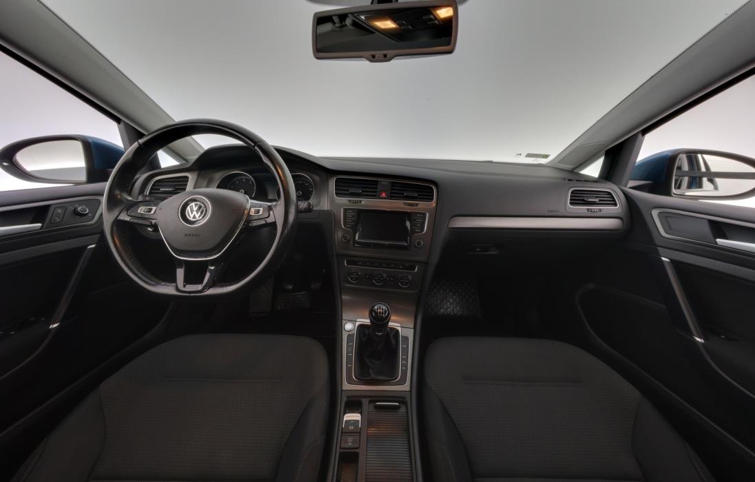 VOLKSWAGEN Golf 2014