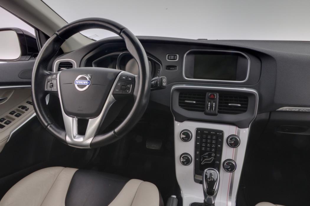 VOLVO V40 Cross Country 2014