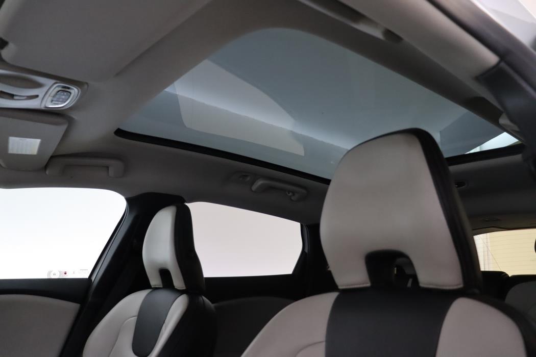 VOLVO V40 Cross Country 2014