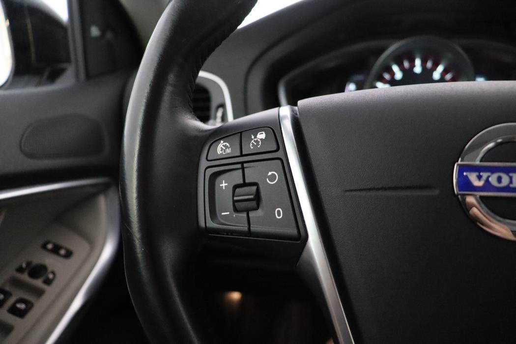 VOLVO V40 Cross Country 2014