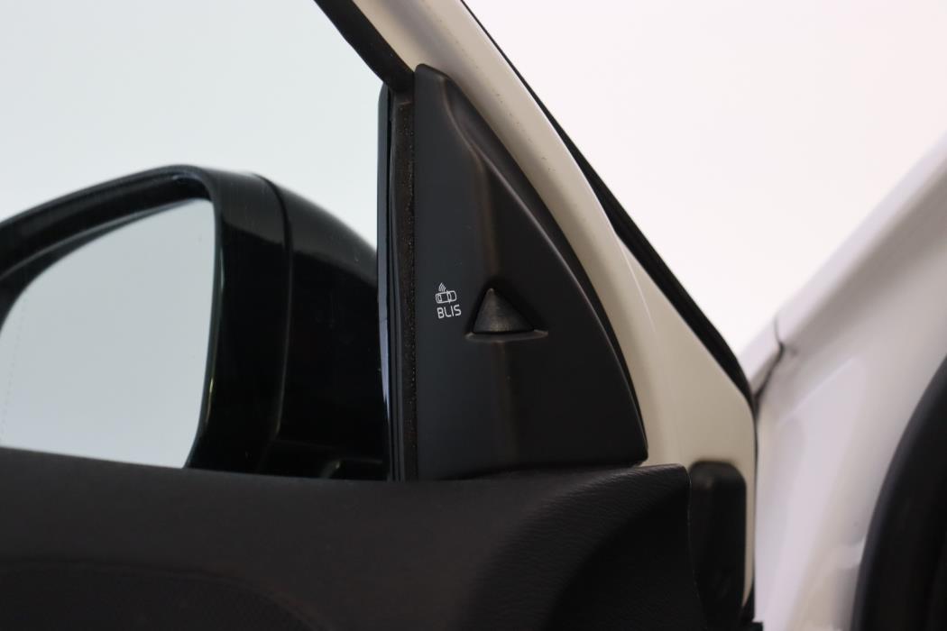 VOLVO V40 Cross Country 2014