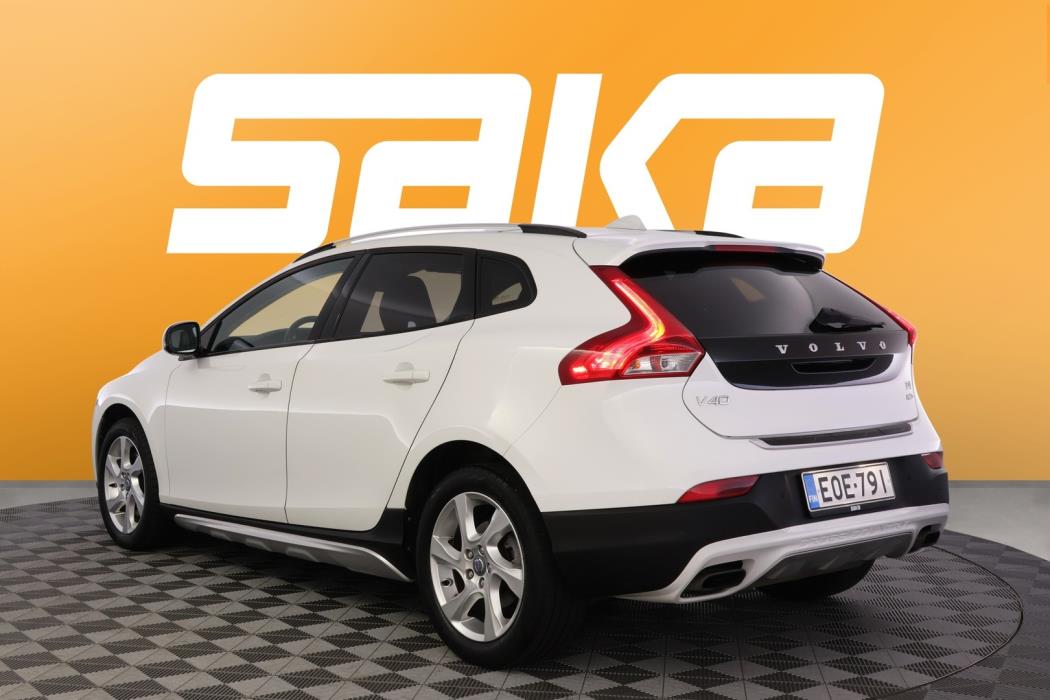 VOLVO V40 Cross Country 2014