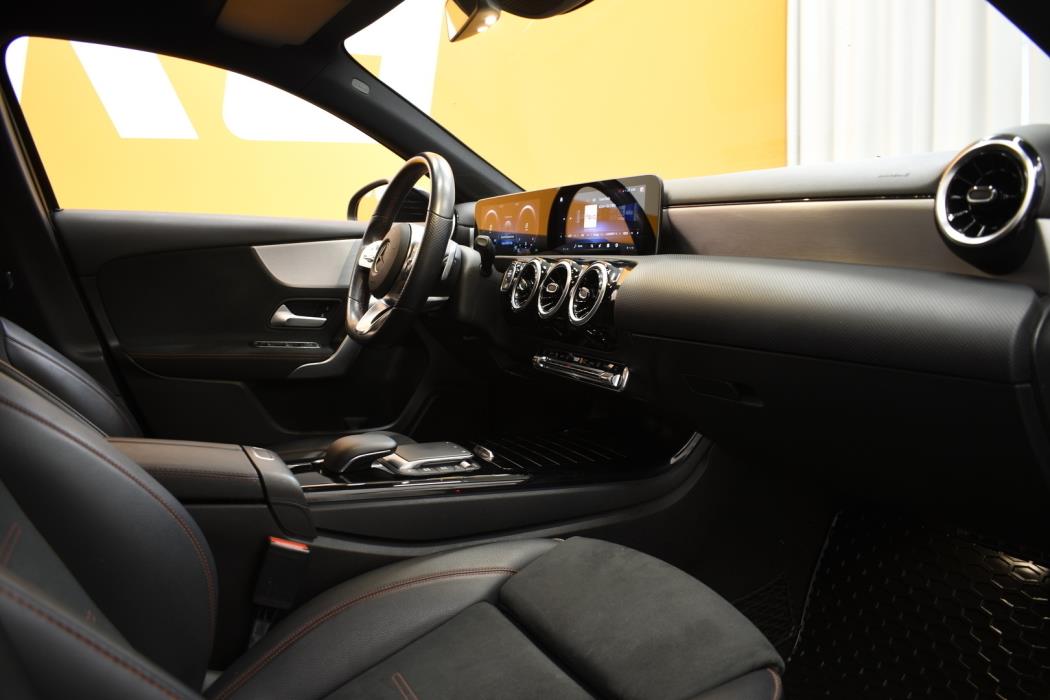 MERCEDES-BENZ A 2020