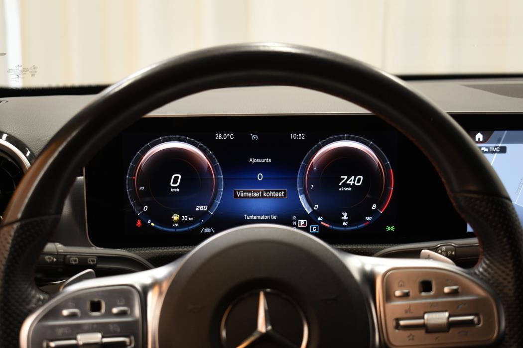 MERCEDES-BENZ A 2020