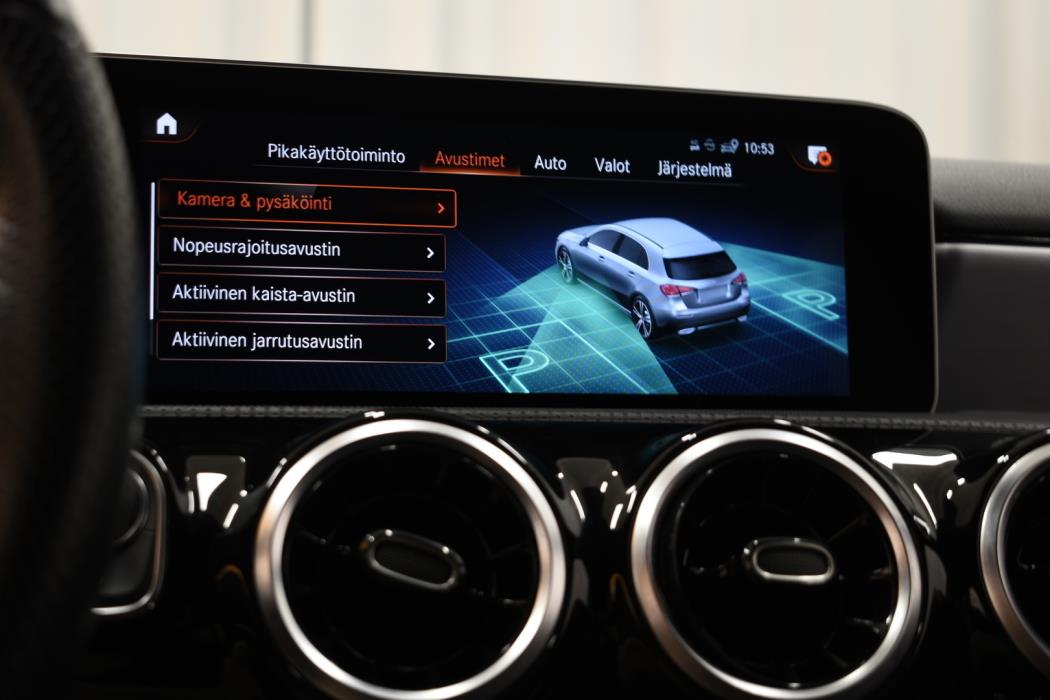 MERCEDES-BENZ A 2020